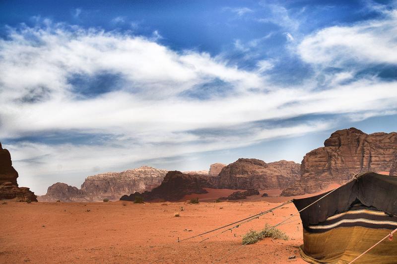 1280px-Wadi_Rum_Life,_Jordan