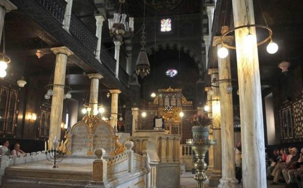 528902204_El-Sinagoga-Ben-Ezra-uno-de-los-muchos-sitios-destacados-a-descubrir-en-El-Cairo