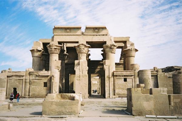 Egypt-Kom-Ombo-temple-dedicated-to-both-Horus-and-Sobek-SEW