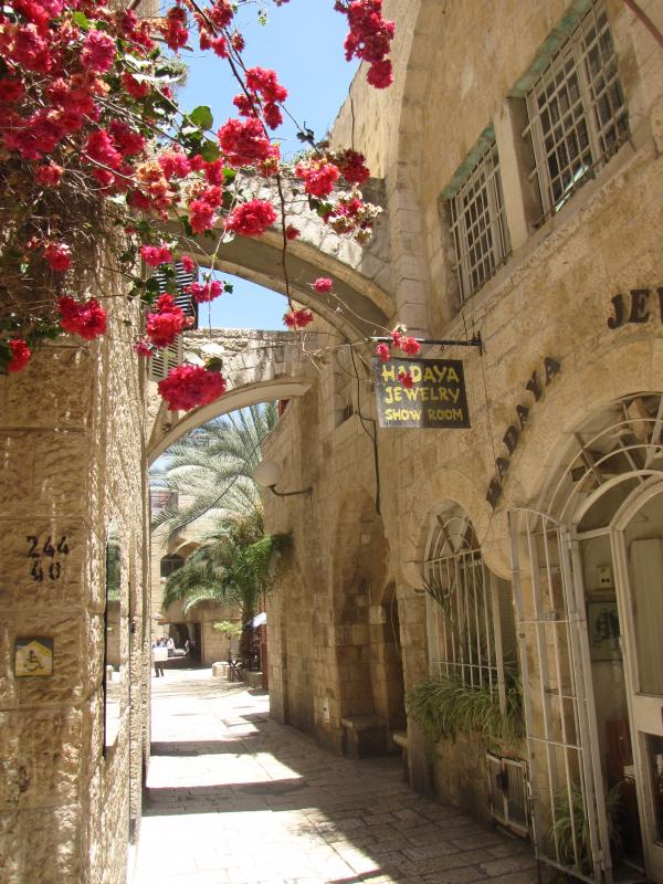 Old_Jerusalem,_Jewish_Quarter_road,_Hadaya_Jewelry_2009