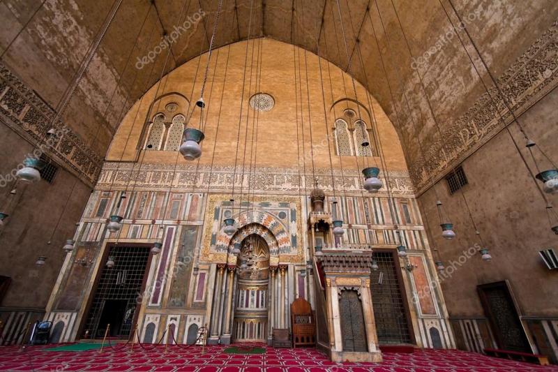 depositphotos_8292442-stock-photo-egypt-cairo-sultan-hassan-mosque